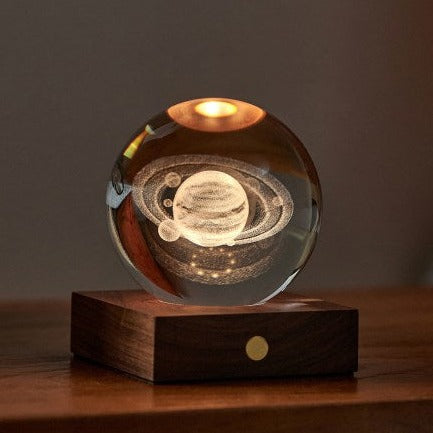 Kristallen lichtbol met Saturnus D8 H12 cm