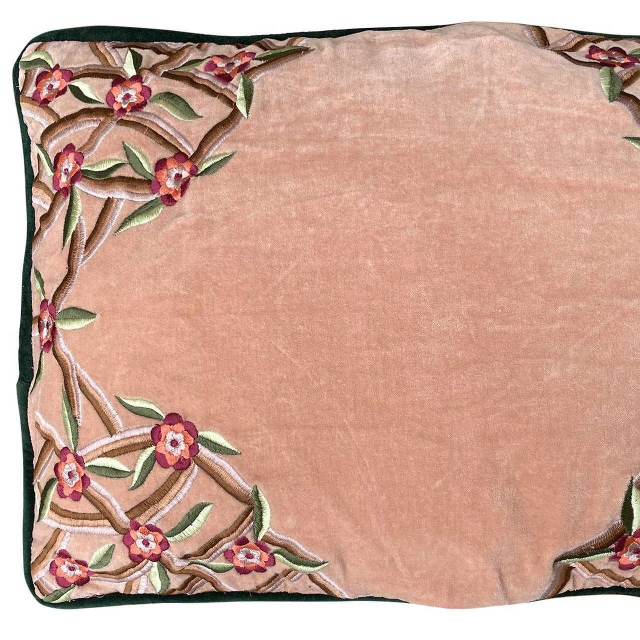 zalm kussen geborduurde bloemen
