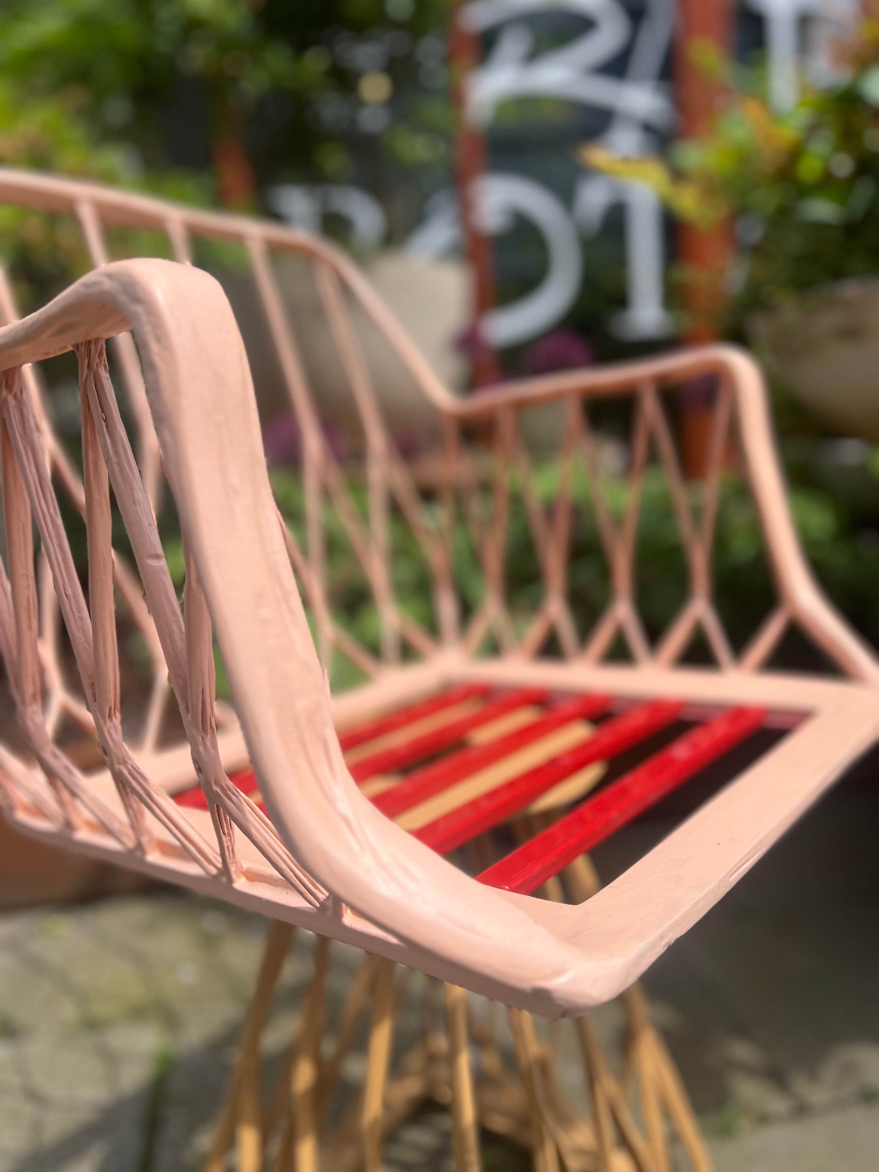 Bypass Chair with armrest (Flamingo)