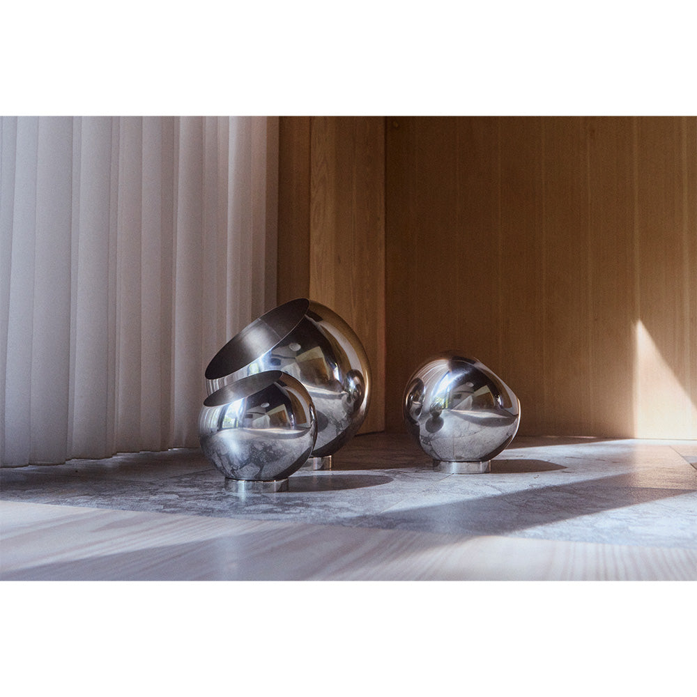 Globe Flowerpot 30cm (Silver)