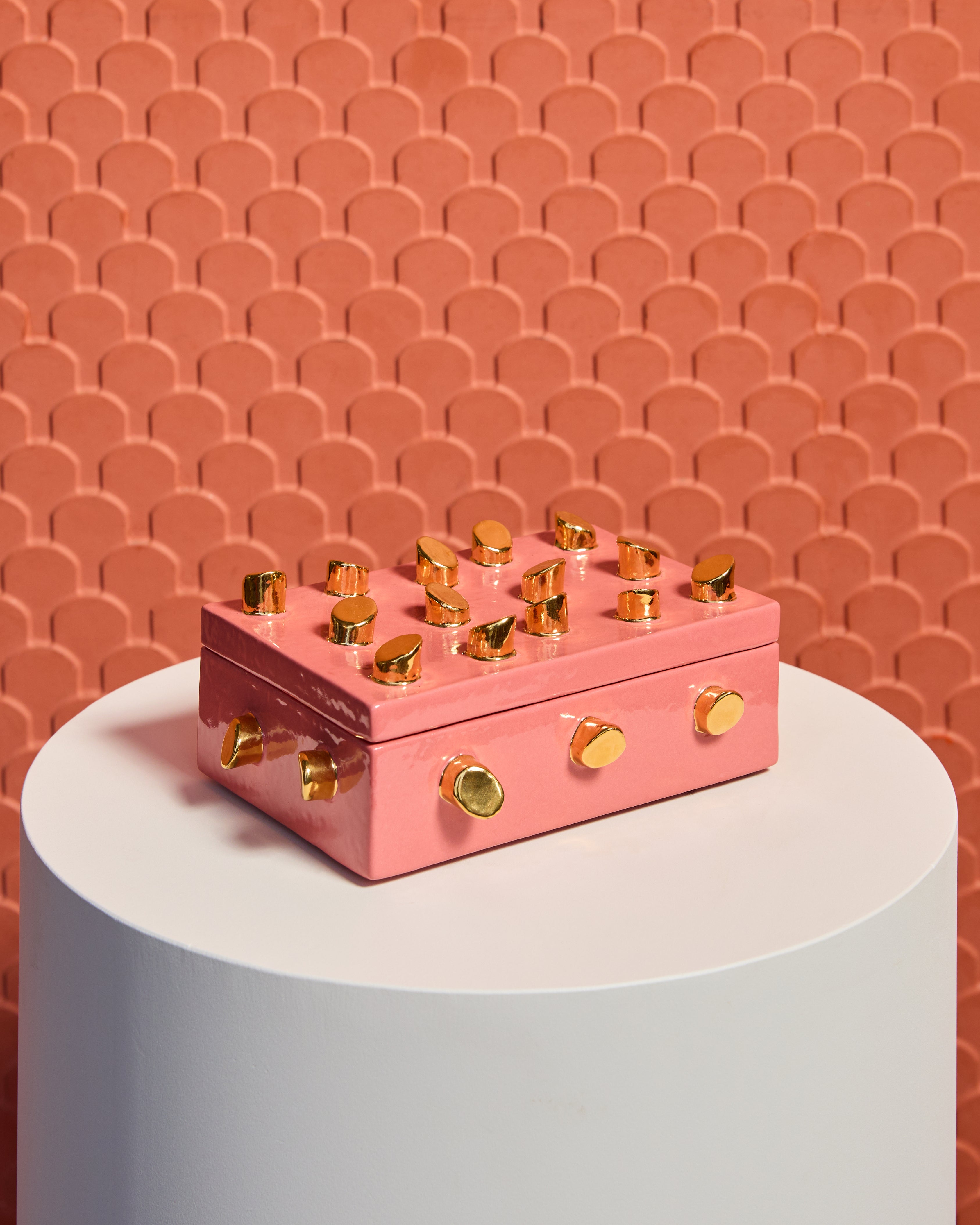 Box With Golden Lipstick M (Pink)